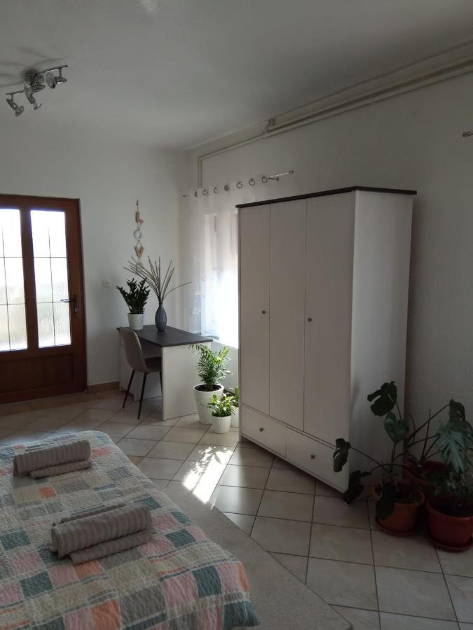 Studio Apartman Kika オトチャッツ エクステリア 写真